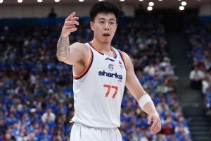 这场不仅扣爽了！张镇麟展示全面进攻技术 14中10怒轰23+9+6！