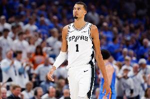 皮尔斯：过去10年任何一个状元去马刺都无法像文班一样进总决赛