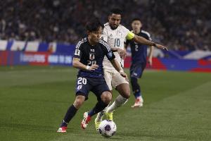 本田圭佑：我很担心久保建英的伤势，若他缺阵伊东纯也将首发