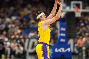 疯狂！湖人休赛期已花费4.46亿 里夫斯4年1.85亿&凯斯勒4年1.3亿
