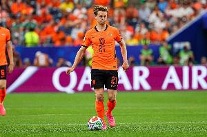 每体：德容疑似打封闭出战世界杯，巴萨不担心球员身体状况